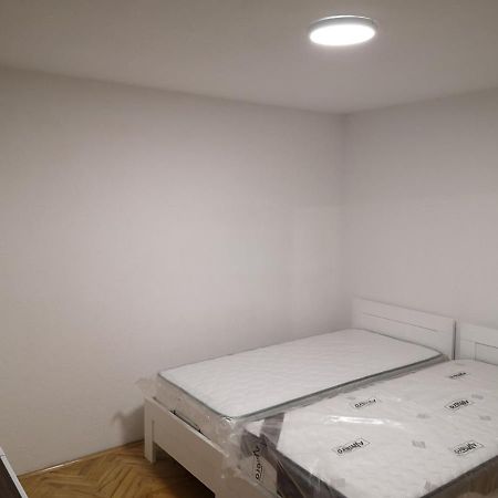 White Night Hotel Skopje Bagian luar foto