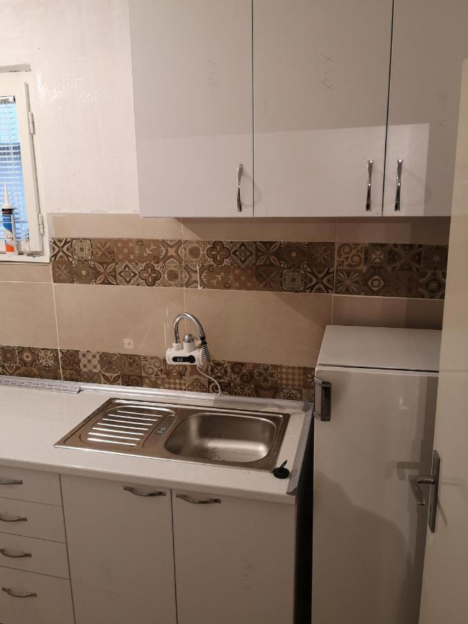 White Night Hotel Skopje Bagian luar foto