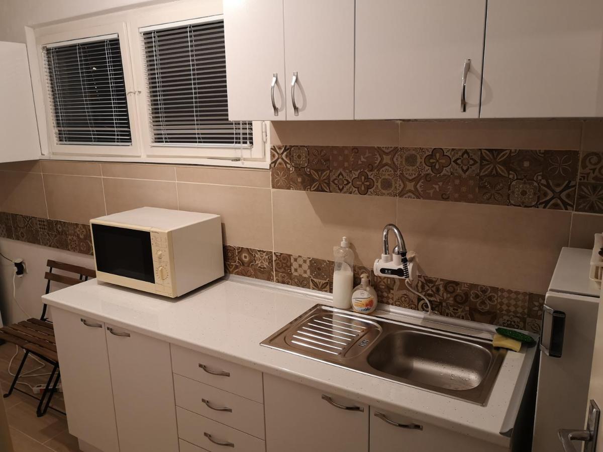 White Night Hotel Skopje Bagian luar foto