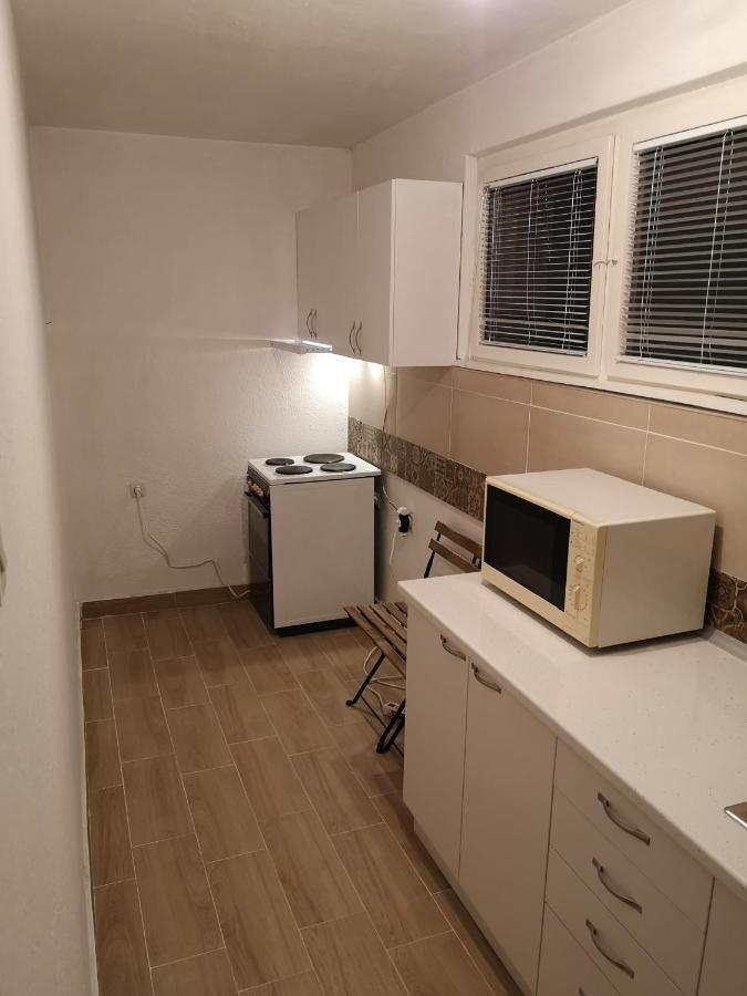 White Night Hotel Skopje Bagian luar foto