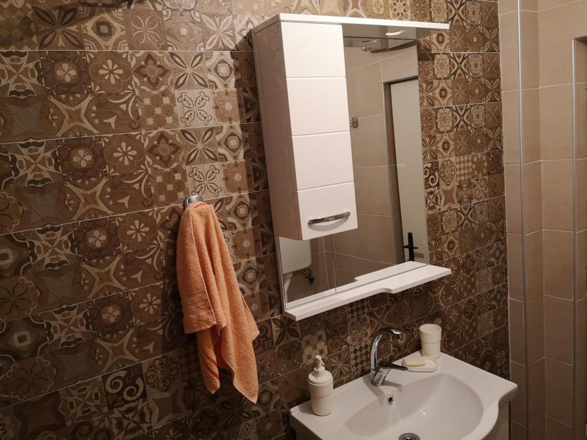 White Night Hotel Skopje Bagian luar foto
